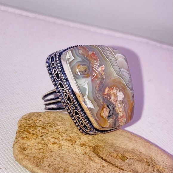 Captivating Crazy Laguna Lace Agate Gemstone Handmade Ring - Picture 4 of 14